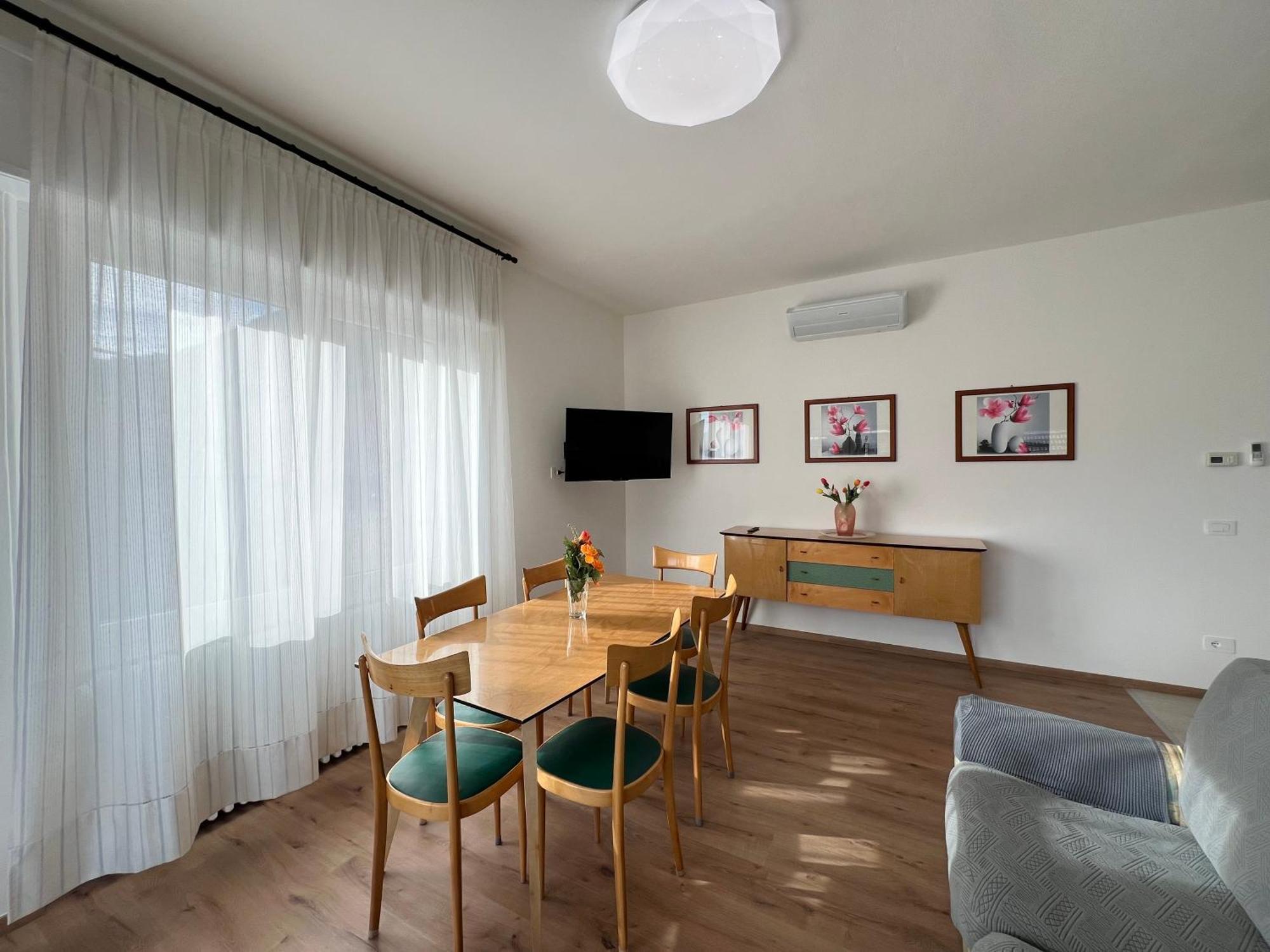 Casa Paola Central Stay By The Lake Domaso Bagian luar foto